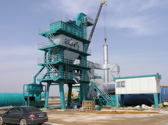 Screw Conveyor Tri - Fuel Burner Asphalt Batch Mix Plant With 0.075mm Dust Separation