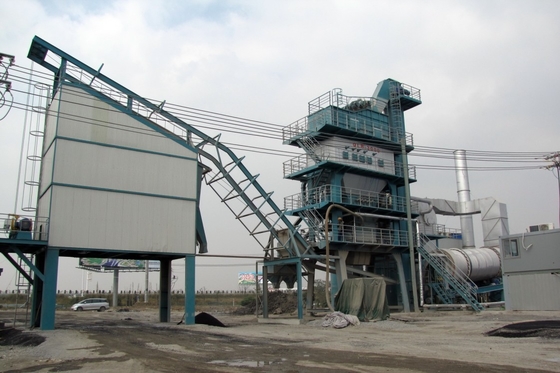 Screw Conveyor Tri - Fuel Burner Asphalt Batch Mix Plant With 0.075mm Dust Separation