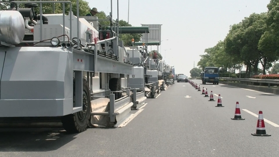 Pavement Recycling Systems Hot In Place Recycling Equipment Excellent Bonding Effect