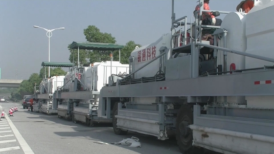 2 Layer Stratified Heating And Milling Hot In Place Recycling Equipment 10KM / H Travel Speed