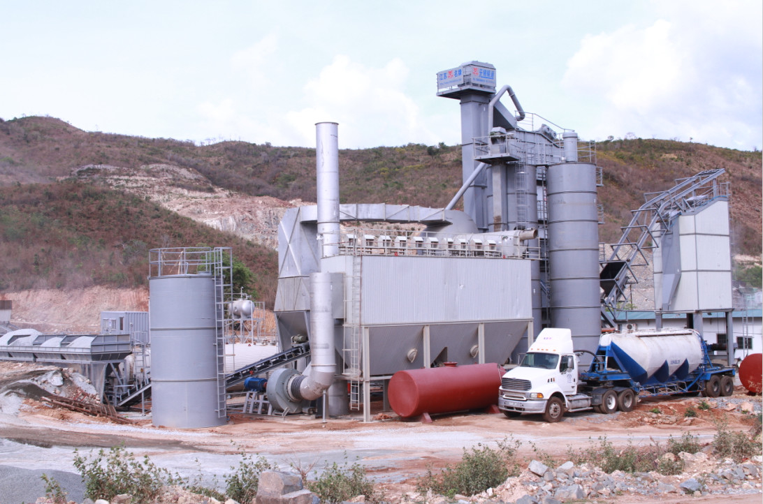 Ratio Control Hot Mix Asphalt Plant With Anti - Bonding Conveying Belt